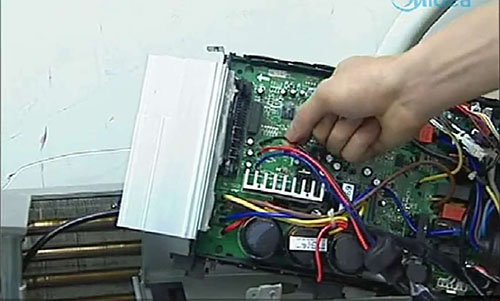 咸安美的空调电话是多少